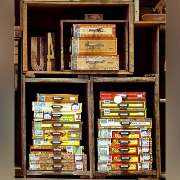 Wooden Cigar Box with Sliding Lid & Dovetail Joints - Picture 9 of 9